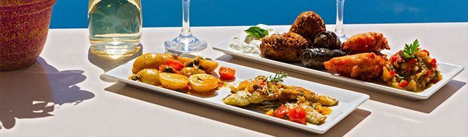 και την Ελληνική παράδοση